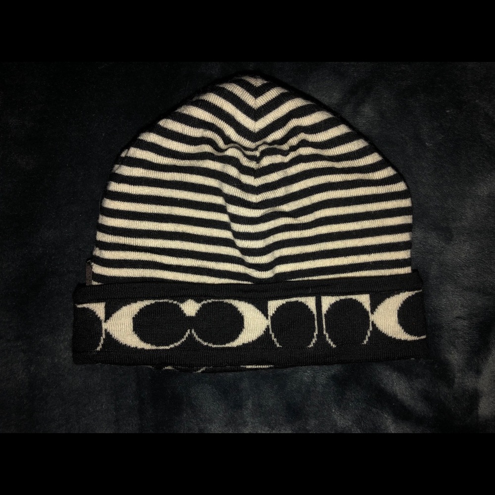 Authentic Coach Reversible Beanie-Black&light tan
